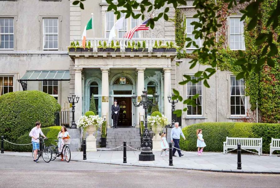 exterior shot of Great Southern Killarney hotel